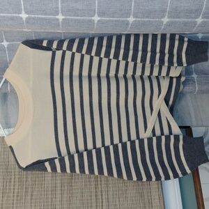 Cream/ Grey striped sweater
